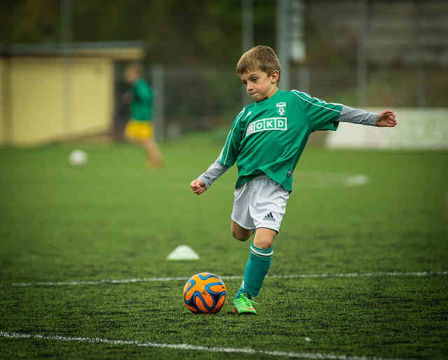 What do scouts look for in young soccer players?